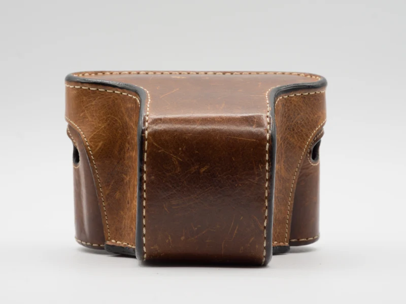 Luigi integral case pour Leica Q + strap